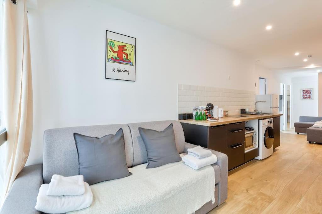 Apartment Charme Parisien 4 Personnes, 1 Chambre, 19eme *